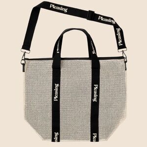 The Pleasing Bag 2.0 in Black and Canvas